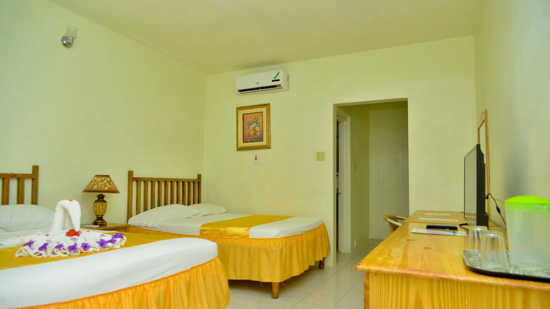 Fun Holiday Beach Resort Νεγκρίλ